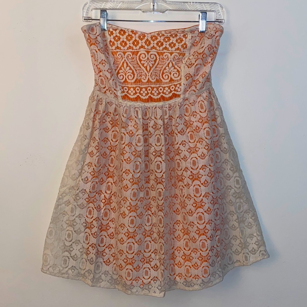 Medium Flying Tomato White & Orange Lace Strapless Mini Dress